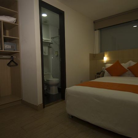מניזאלס Hotel Granada Plaza מראה חיצוני תמונה