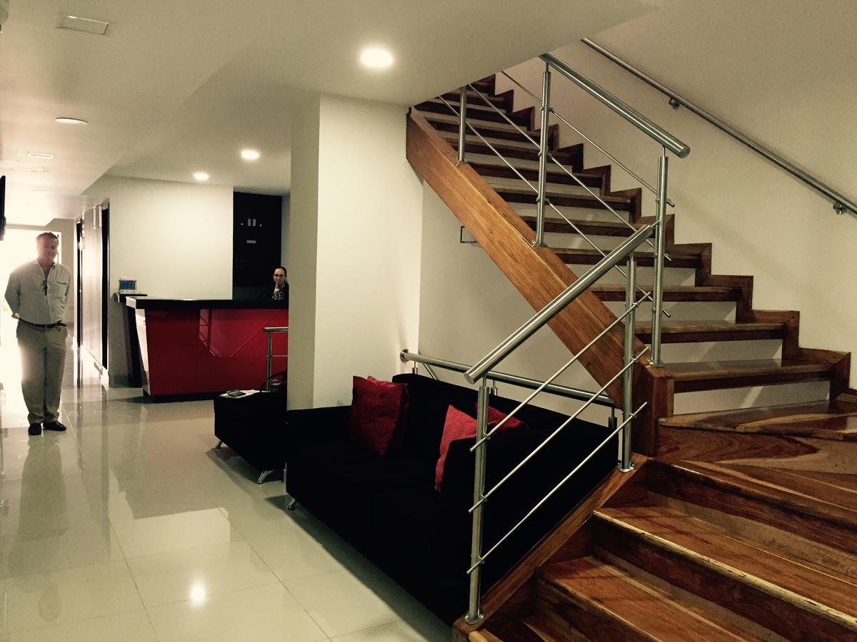 מניזאלס Hotel Granada Plaza מראה חיצוני תמונה