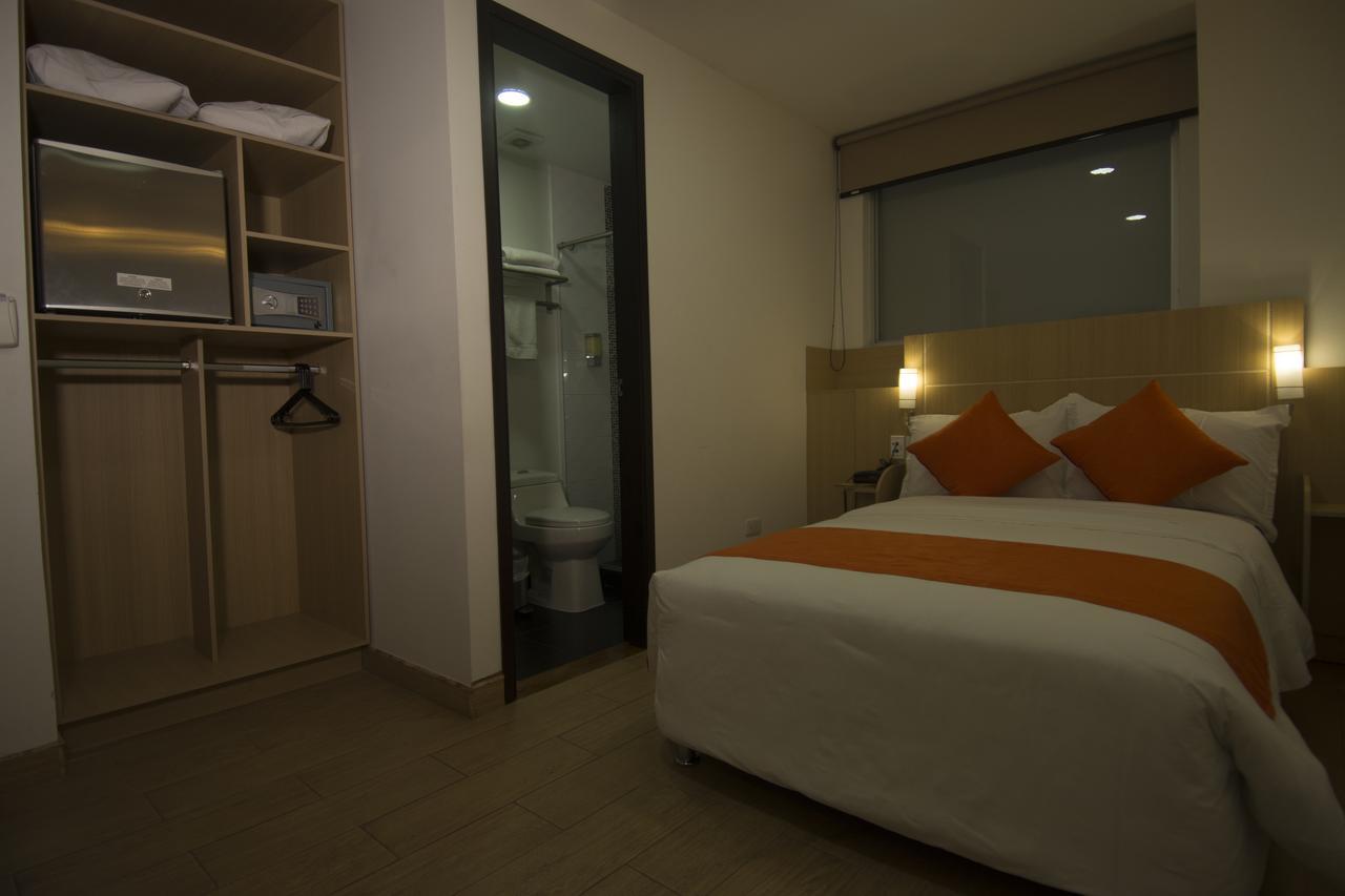 מניזאלס Hotel Granada Plaza מראה חיצוני תמונה