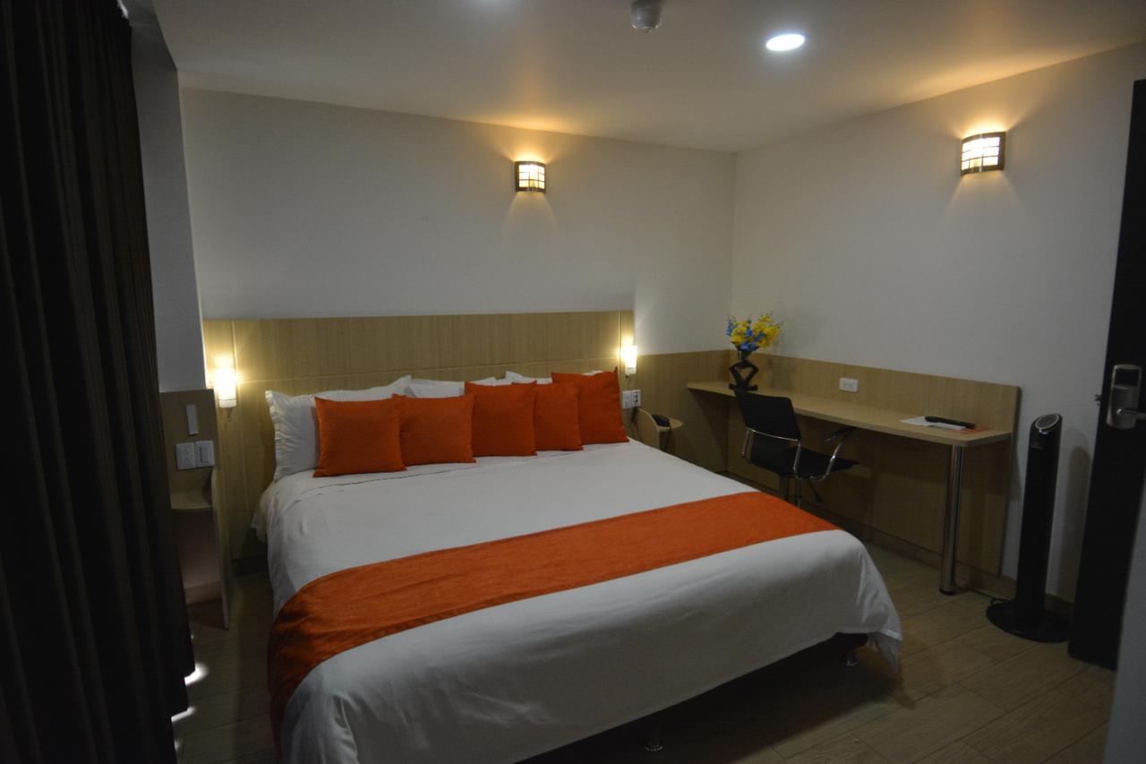 מניזאלס Hotel Granada Plaza מראה חיצוני תמונה